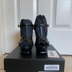 Saint Laurent Tribute Leather Sandals